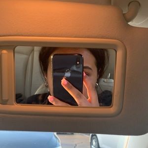 Meet your Posher, Lia